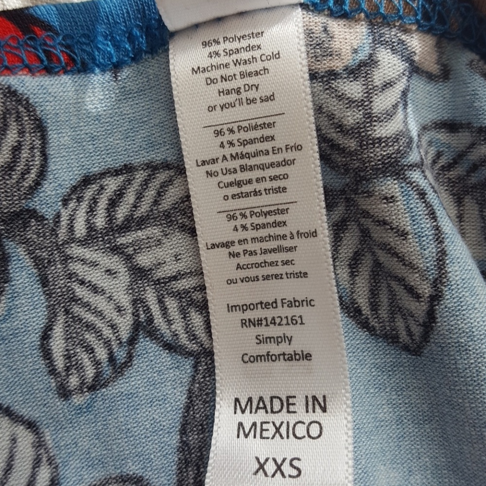 Lularoe New Rose Classic T Top NWT - Picture 5 of 6